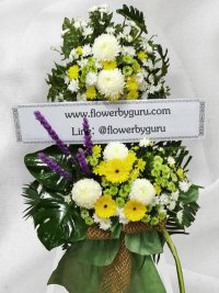 พวงหรีดดอกไม้สีขาวเหลือง